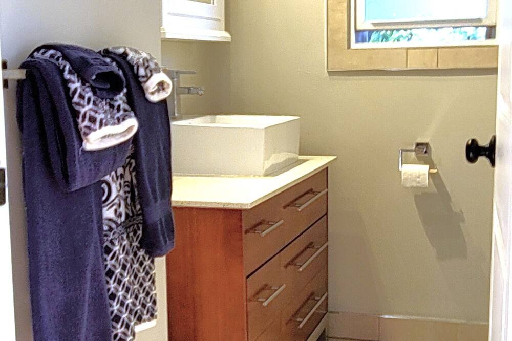 Photo of Bathroom in Kirkendall North