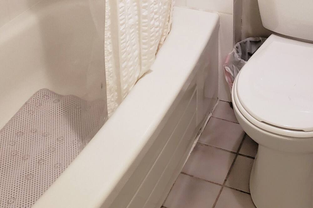 Photo of Bathroom in Kirkendall North