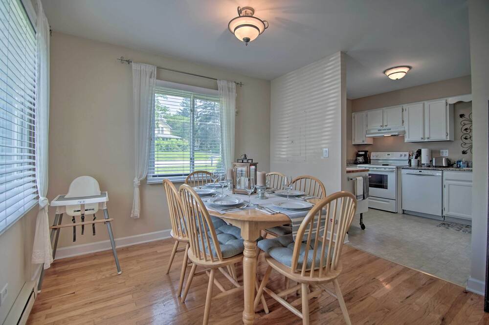 Photo of Livingroom in Gurnee