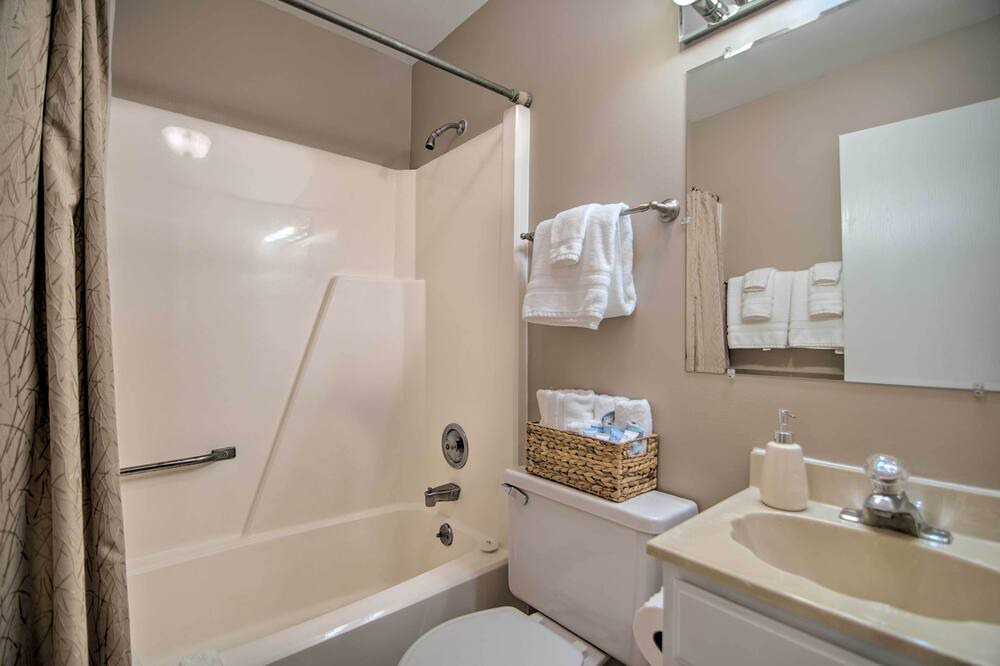 Photo of Bathroom in Gurnee