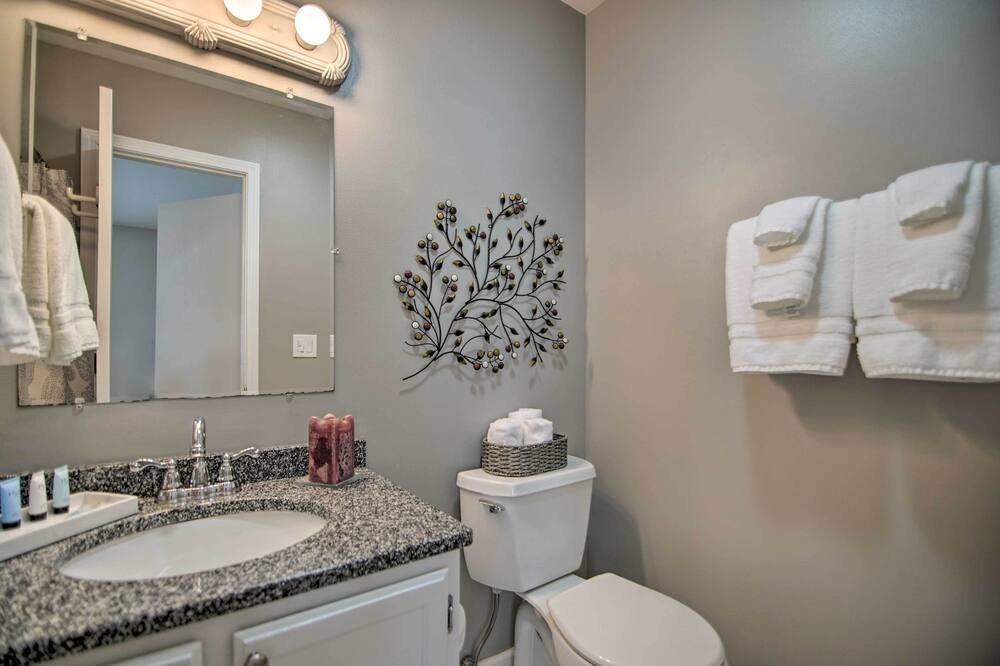 Photo of Bathroom in Gurnee