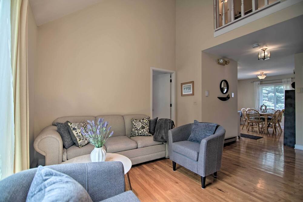 Photo of Livingroom in Gurnee