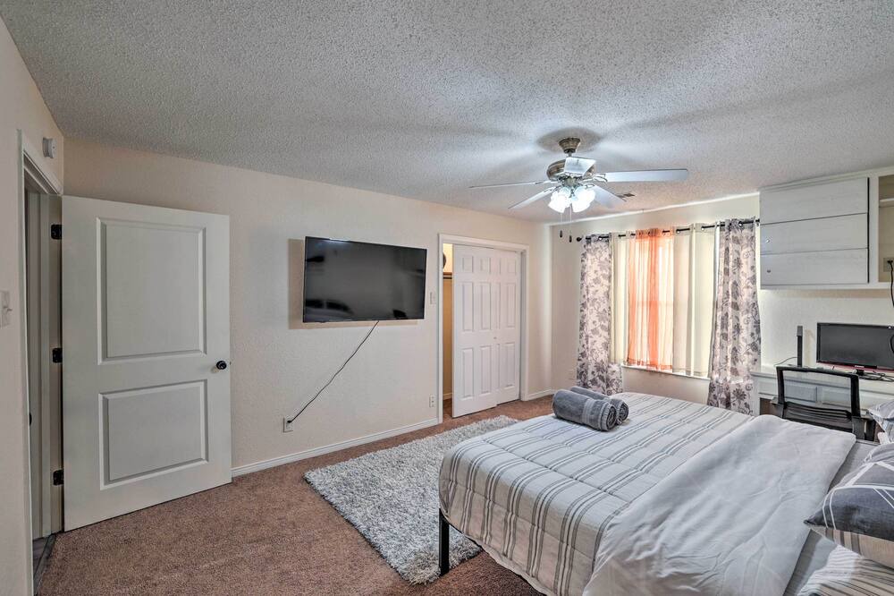 Photo of Bedroom in Pilot Point