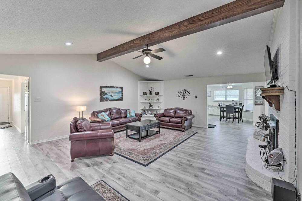 Photo of Livingroom in Pilot Point