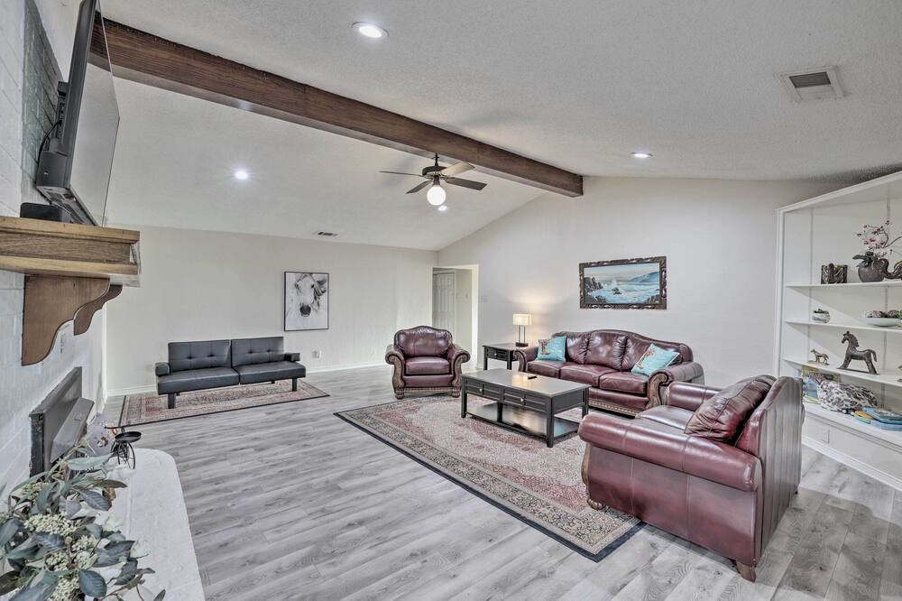 Photo of Livingroom in Pilot Point