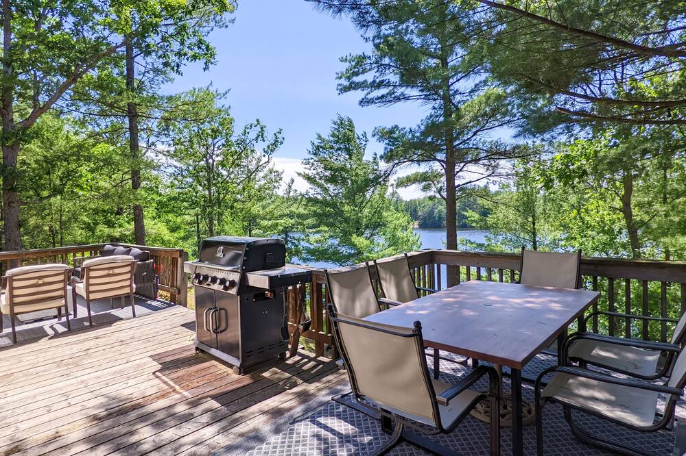 Photo of Patio Balcony in Gravenhurst