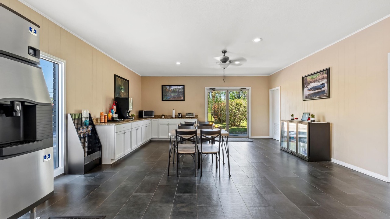 Photo of Others in Jennings