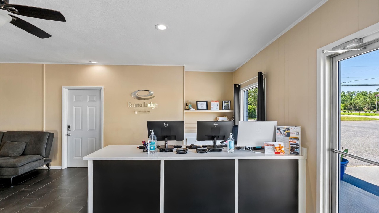 Photo of Others in Jennings