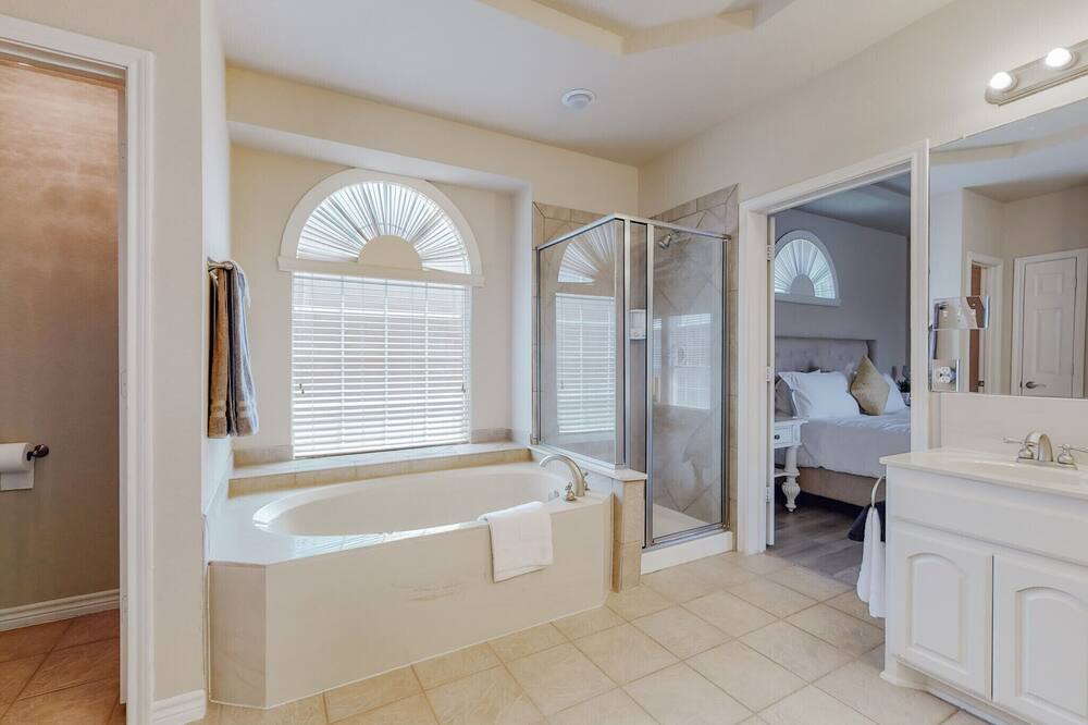Photo of Bathroom in Murphy
