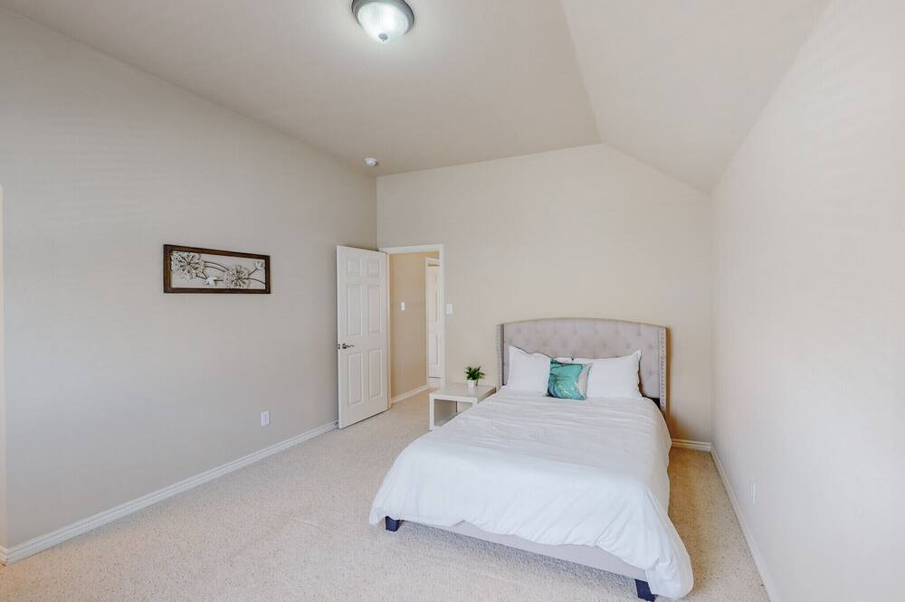 Photo of Bedroom in Murphy