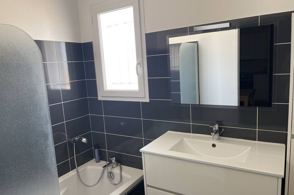 Photo of Bathroom in Aimargues