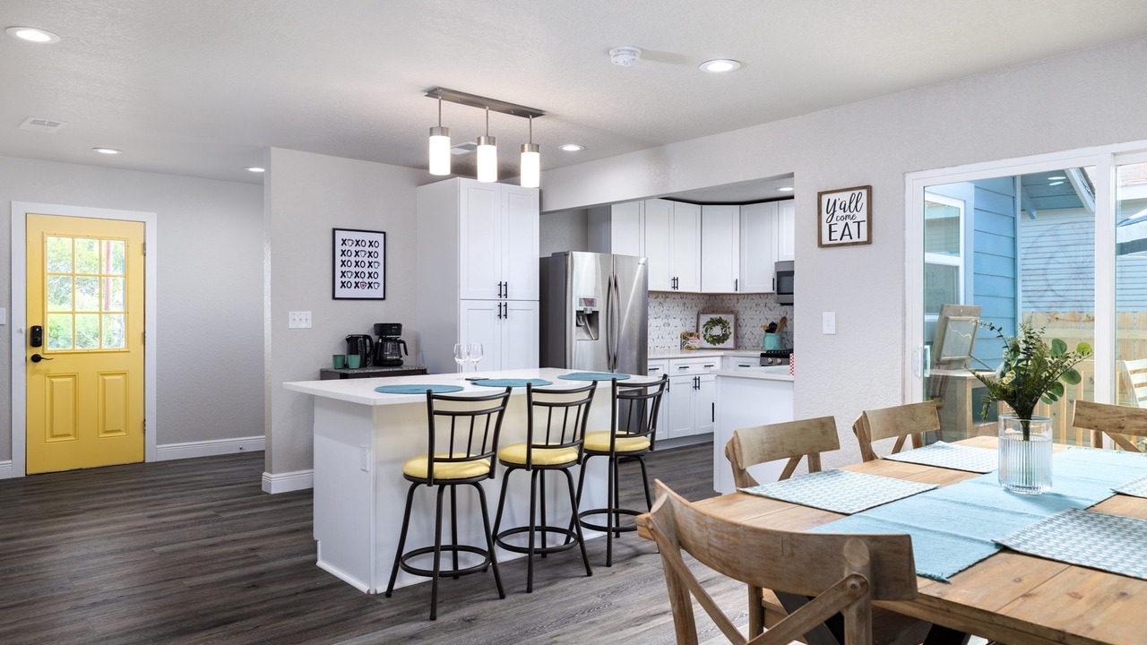 Photo of Kitchen in Northwest Los Angeles Heights