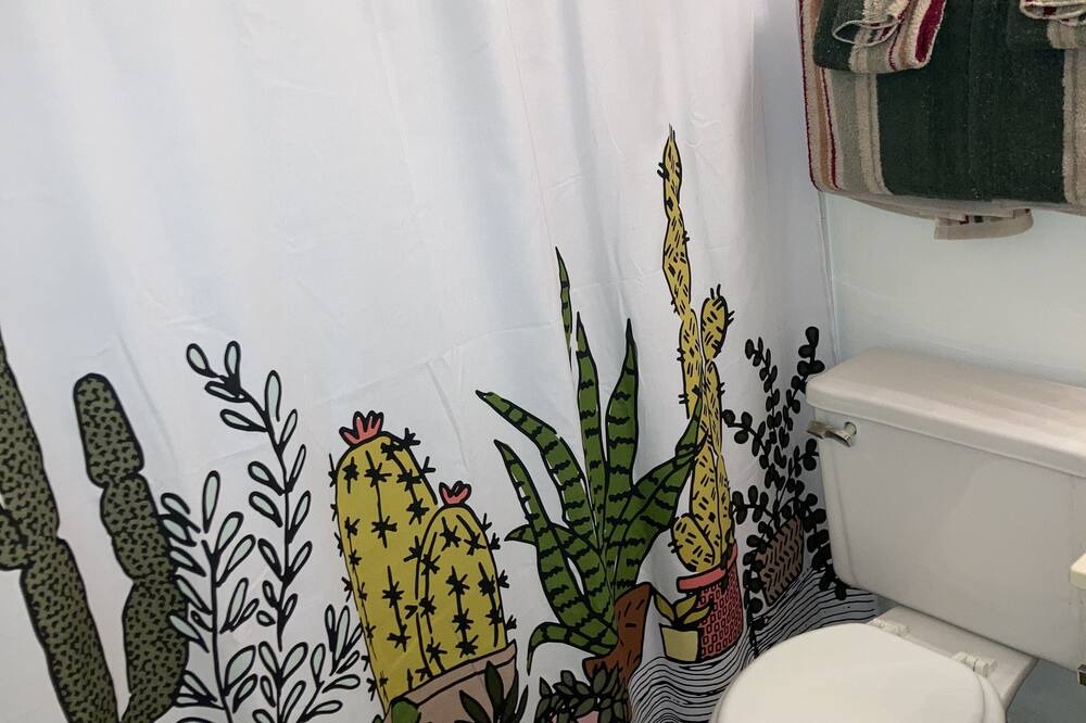 Photo of Bathroom in Fentress