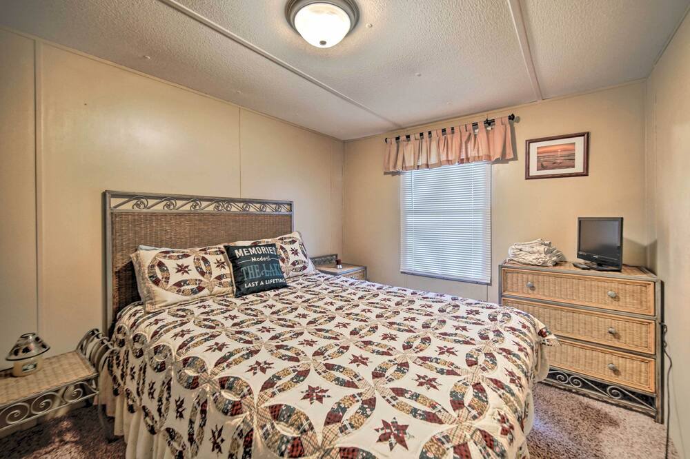 Photo of Bedroom in La Follette