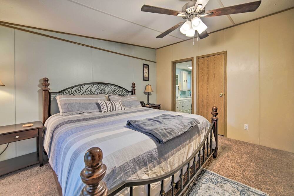 Photo of Bedroom in La Follette