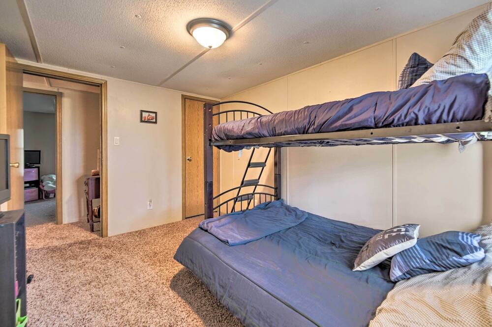 Photo of Bedroom in La Follette
