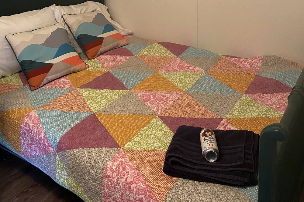 Photo of Bedroom in Val-des-Monts