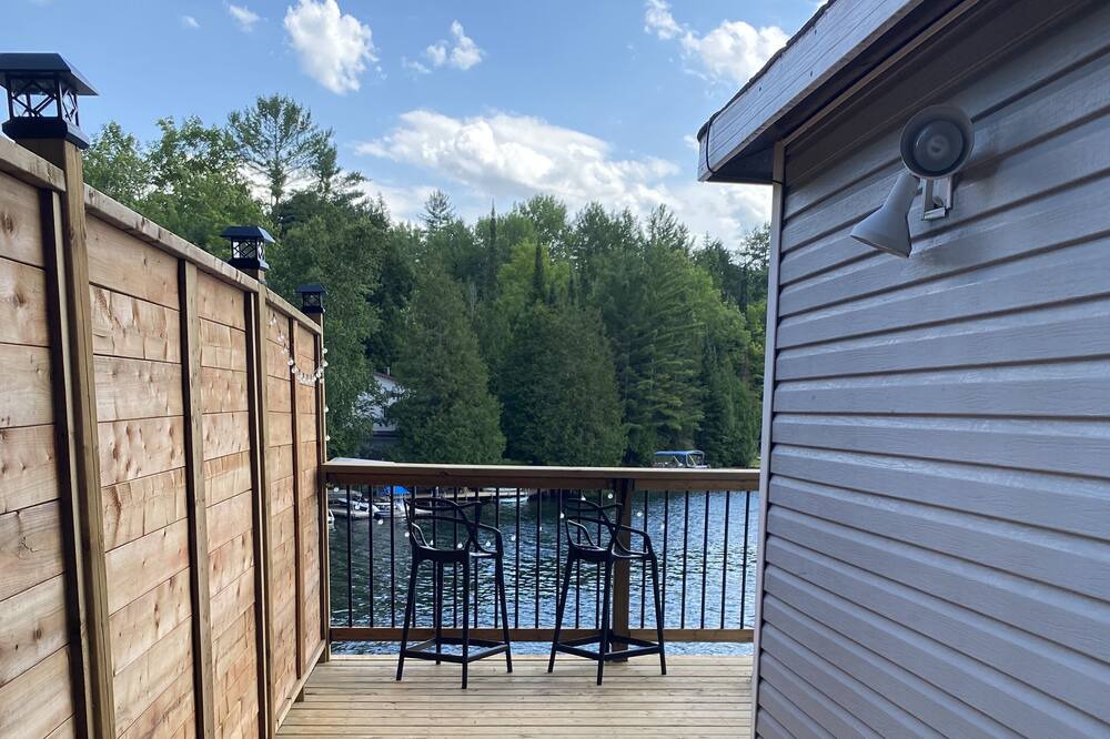 Photo of Patio Balcony in Val-des-Monts