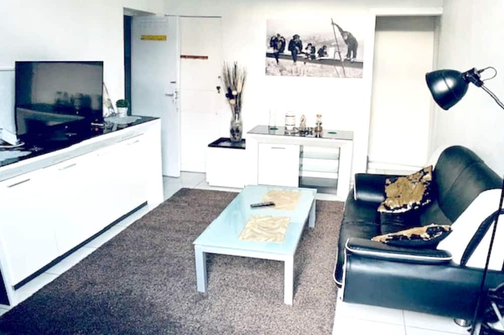 Photo of Livingroom in Fives