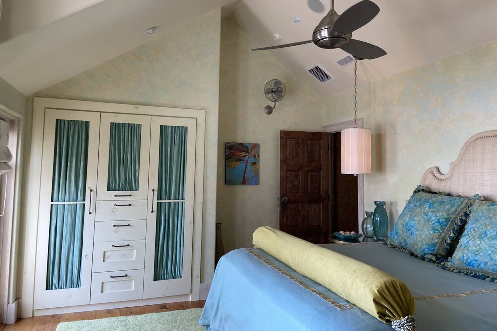 Photo of Bedroom in East Beach