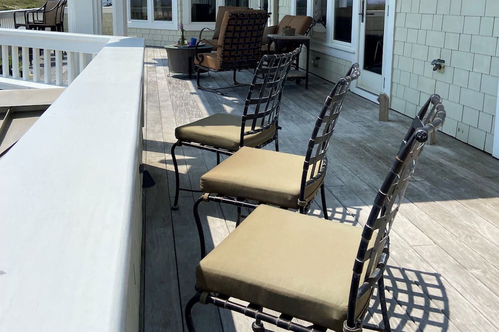 Photo of Patio Balcony in East Beach