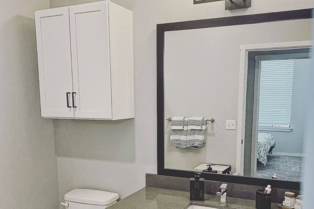 Photo of Bathroom in Klein