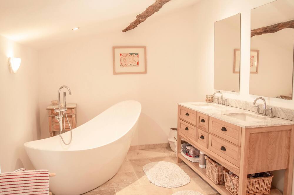 Photo of Bathroom in Tournon-d'Agenais