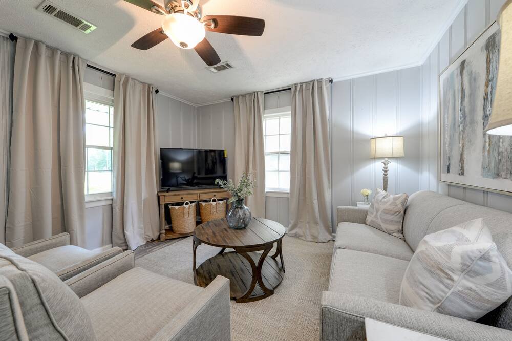 Photo of Livingroom in Starkville