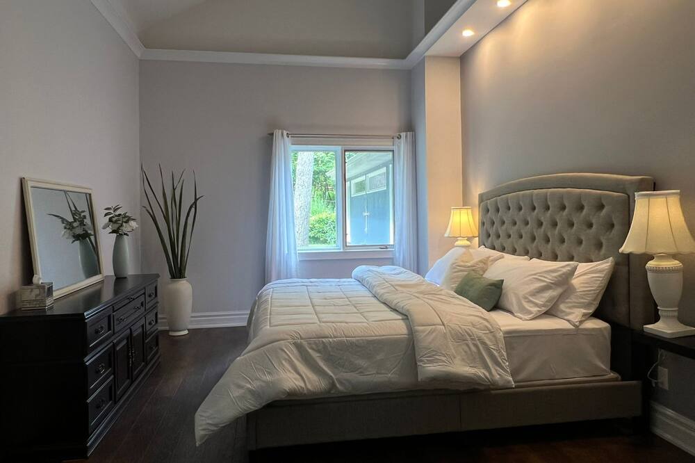 Photo of Bedroom in Caledon