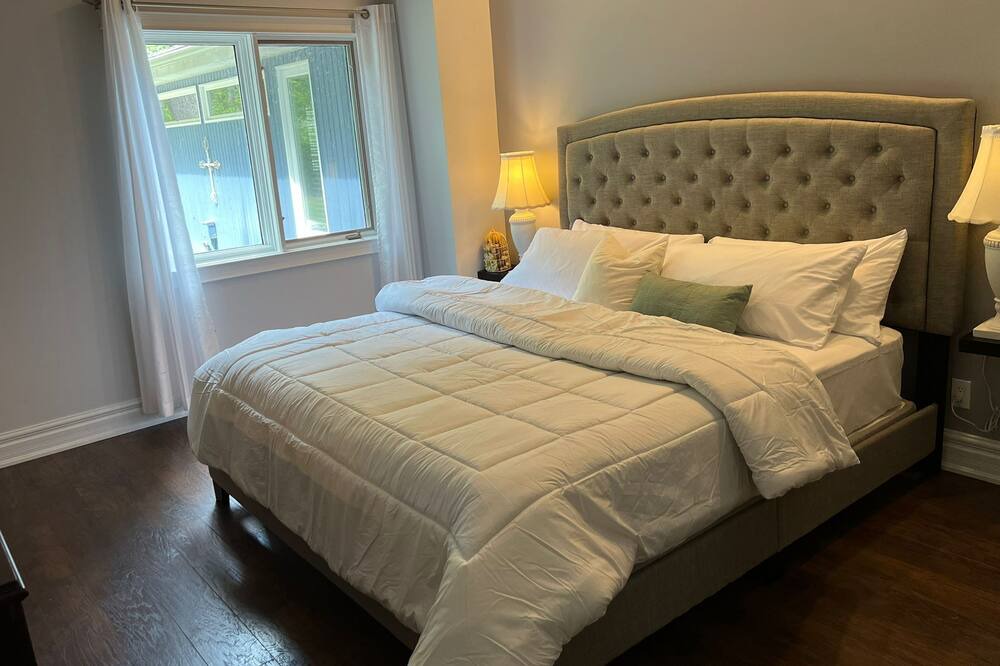Photo of Bedroom in Caledon