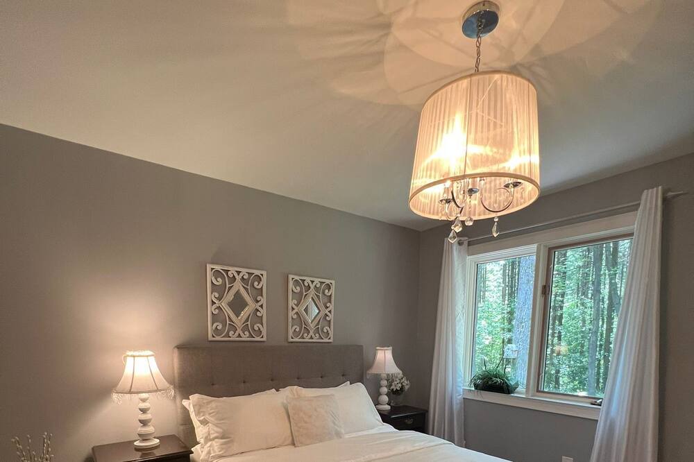 Photo of Bedroom in Caledon
