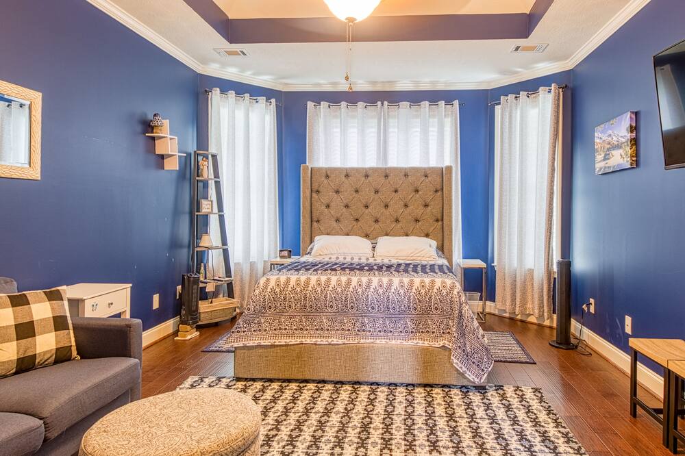 Photo of Bedroom in Bath