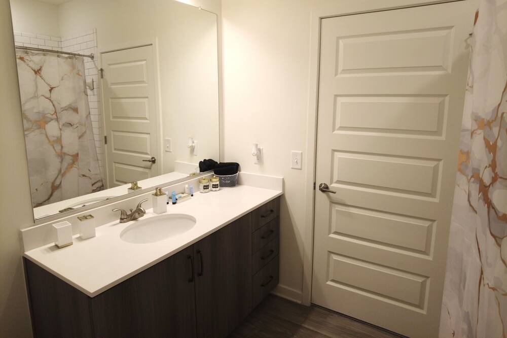 Photo of Bathroom in Mableton
