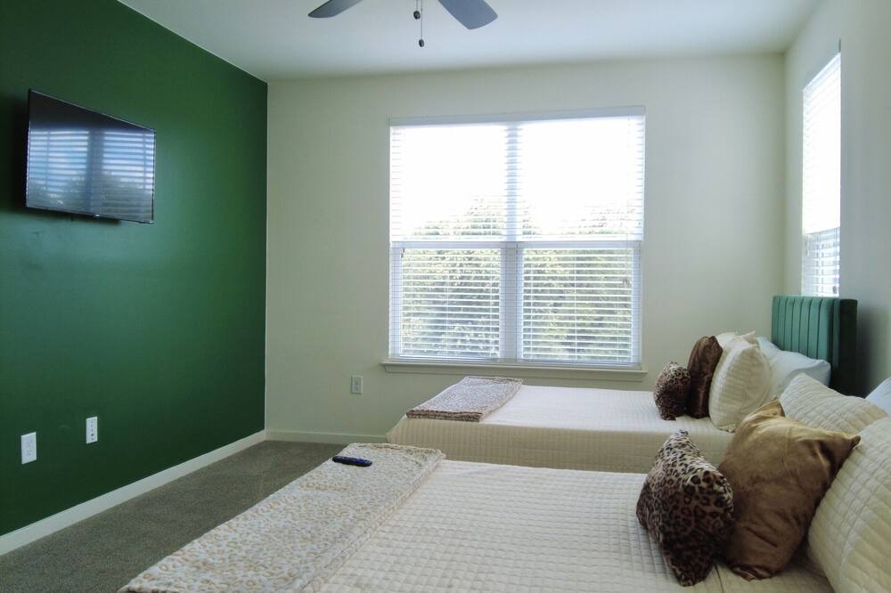 Photo of Bedroom in Mableton