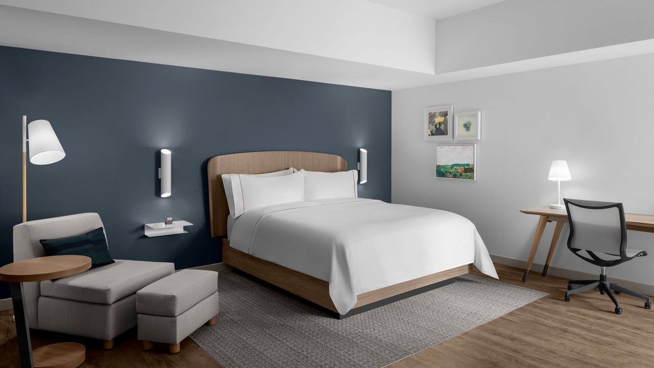 Photo of Bedroom in Main - Military Plaza