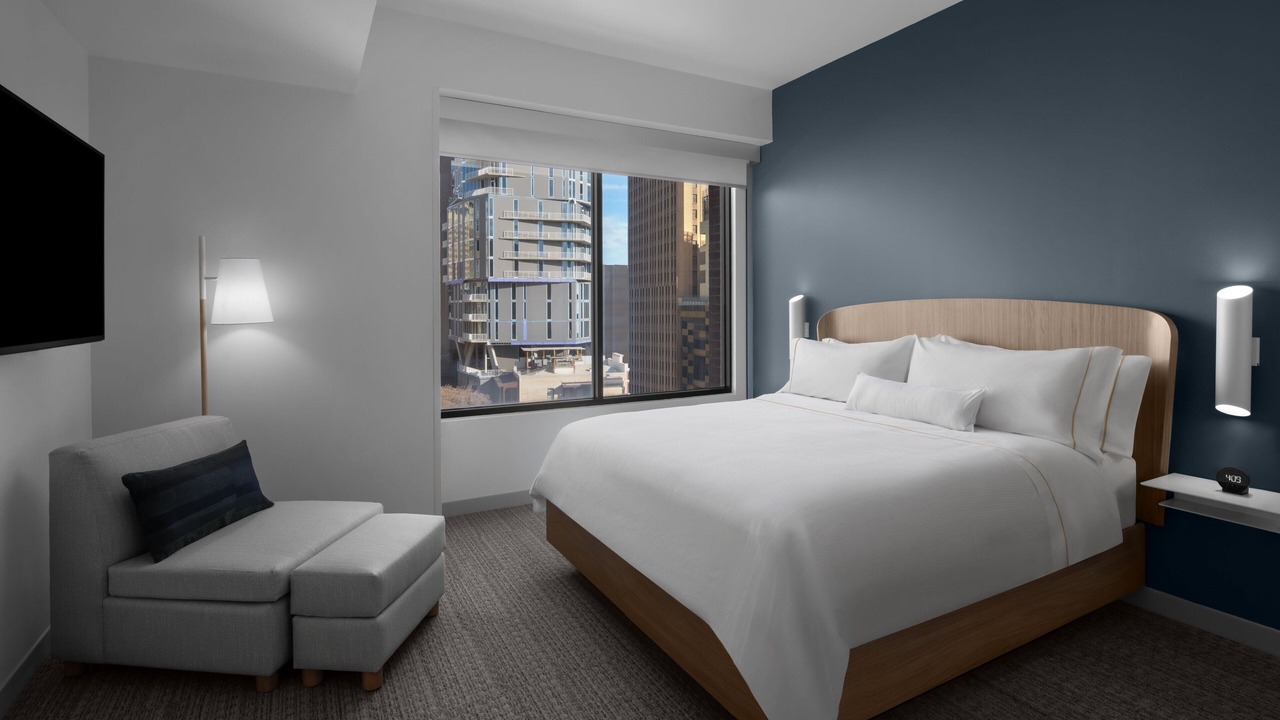 Photo of Bedroom in Main - Military Plaza