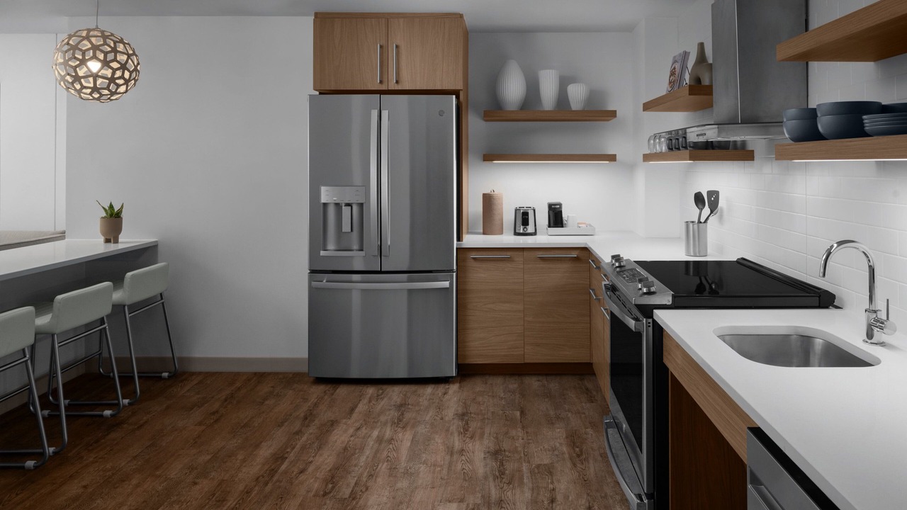 Photo of Kitchen in Main - Military Plaza