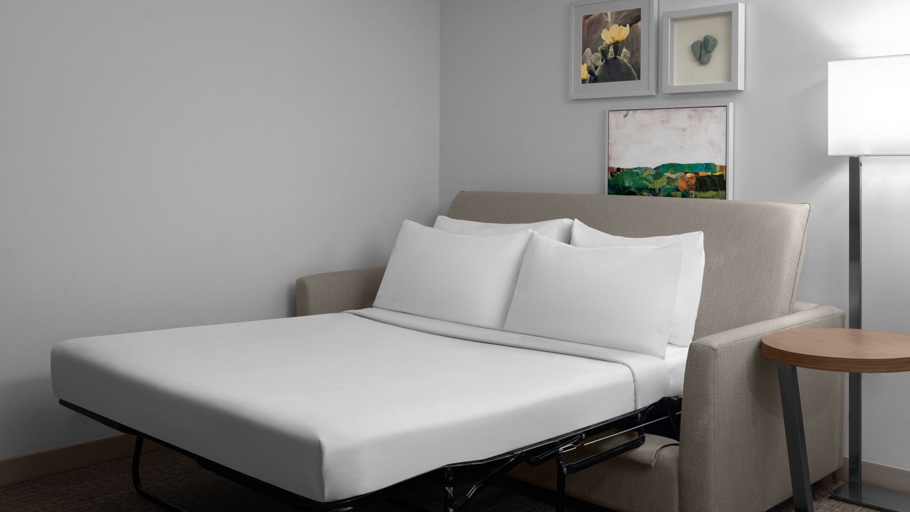 Photo of Bedroom in Main - Military Plaza