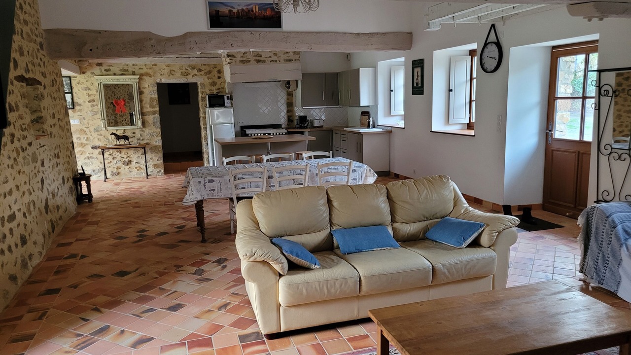 Photo of Livingroom in Chailland