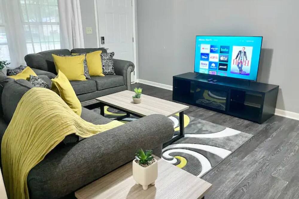 Photo of Livingroom in Acton