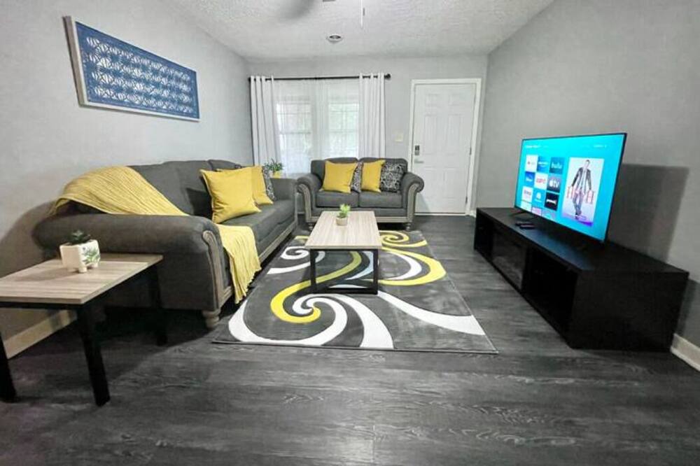 Photo of Livingroom in Acton
