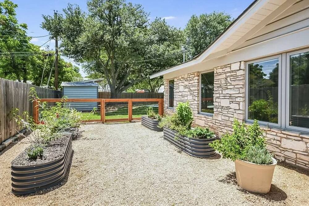 Photo of Outdoor in Allandale