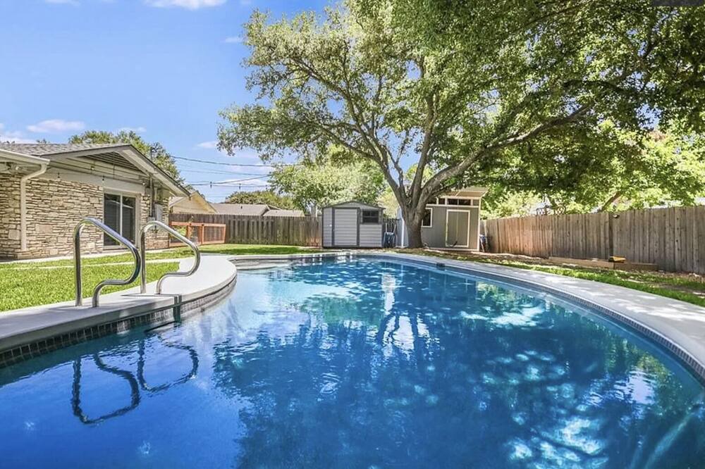 Photo of Outdoor in Allandale