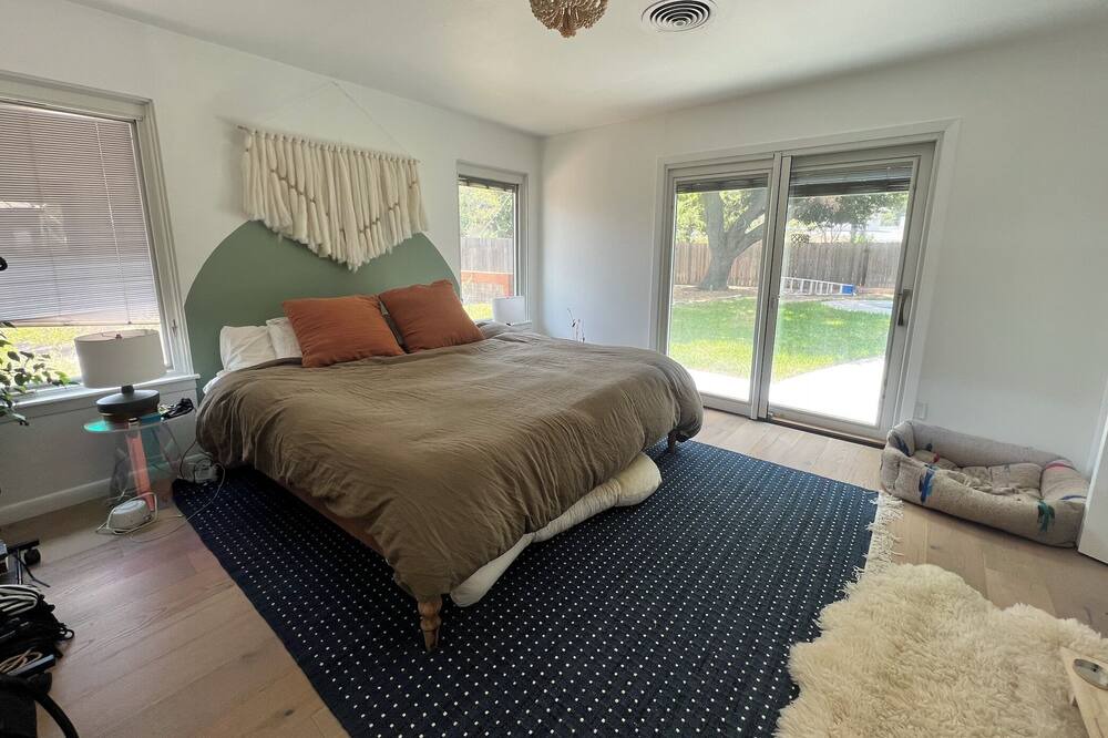 Photo of Bedroom in Allandale