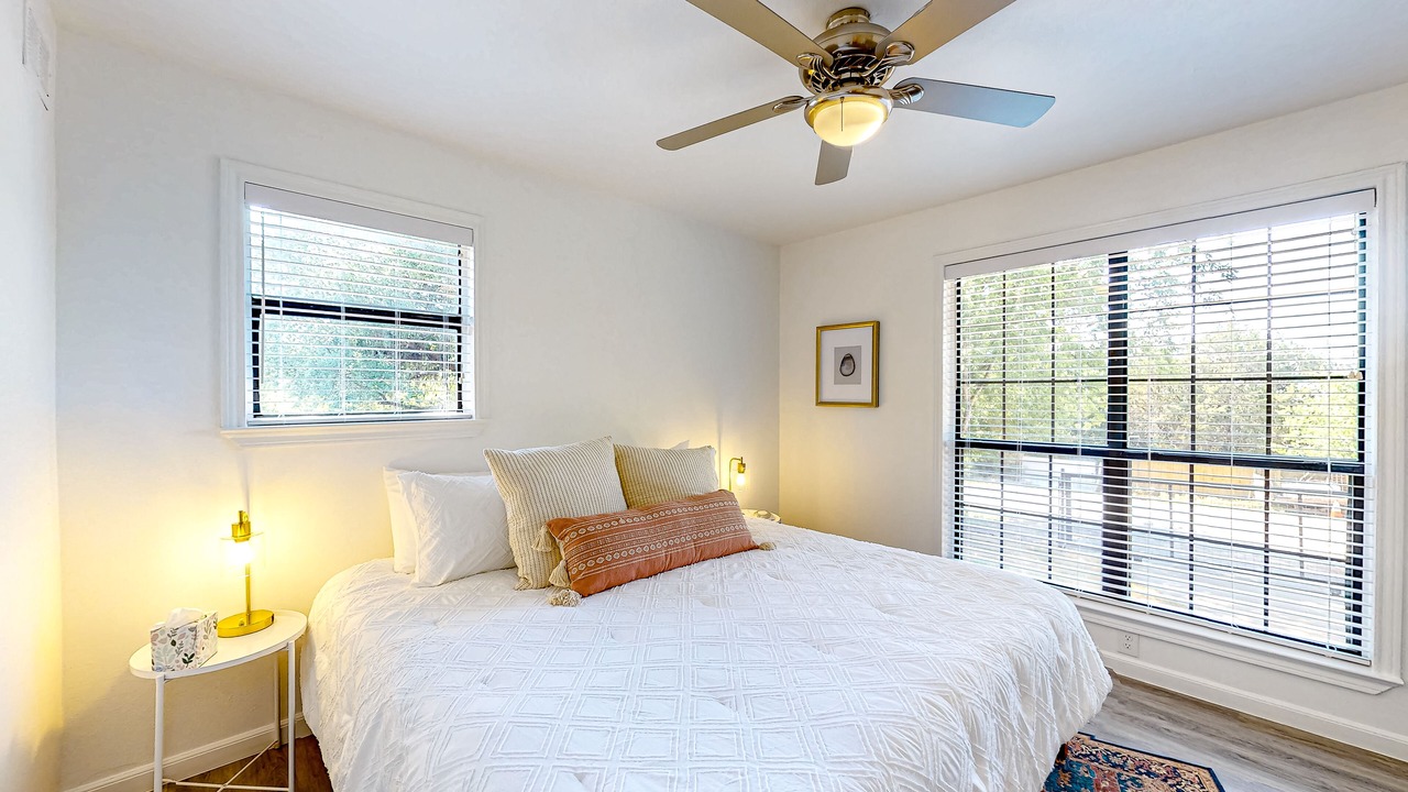 Photo of Bedroom in Apache Shores