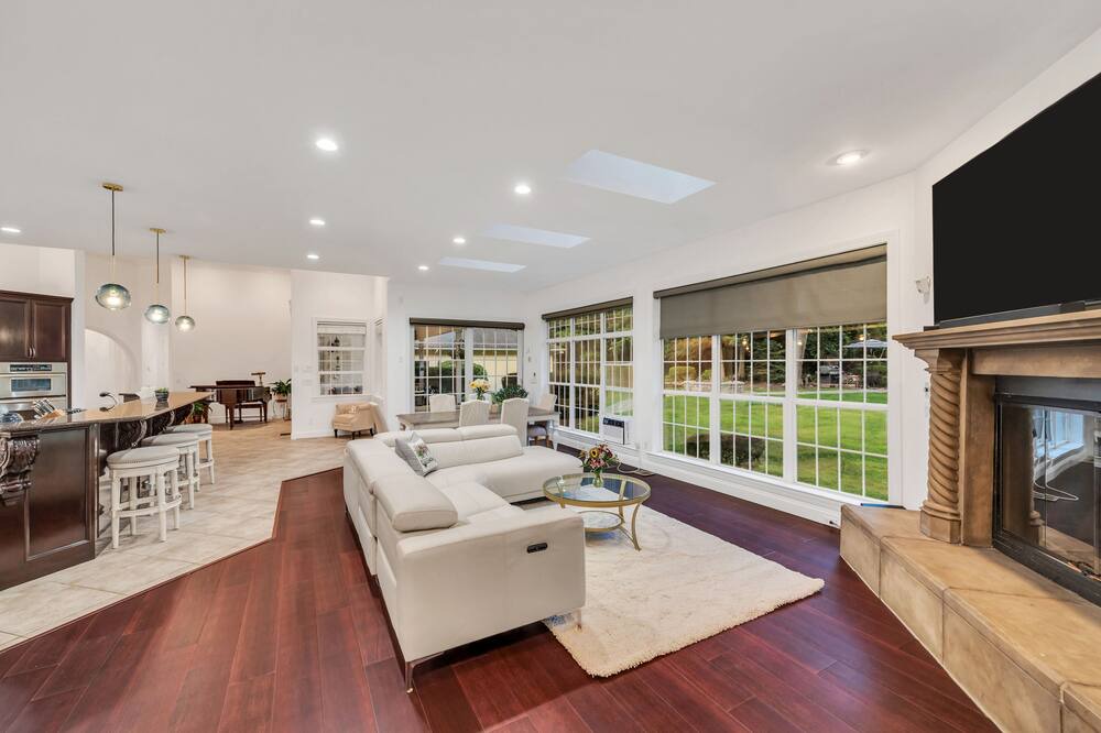 Photo of Livingroom in Wading River