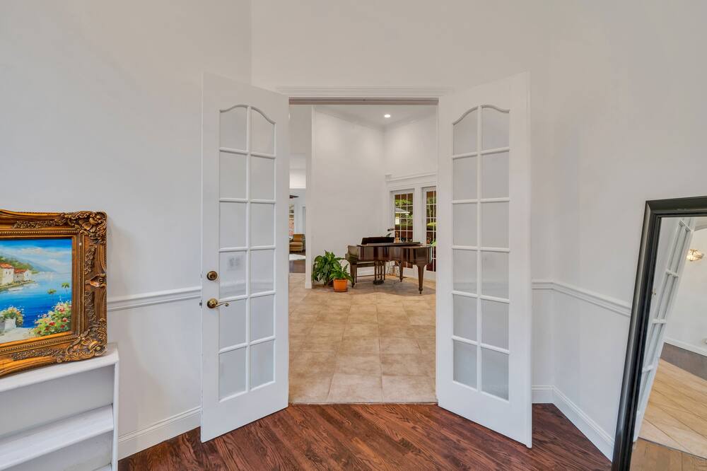 Photo of Livingroom in Wading River