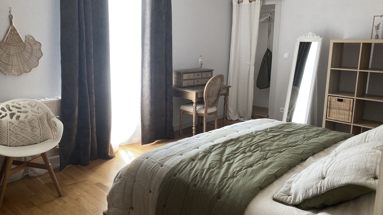Photo of Bedroom in Saint-Romain