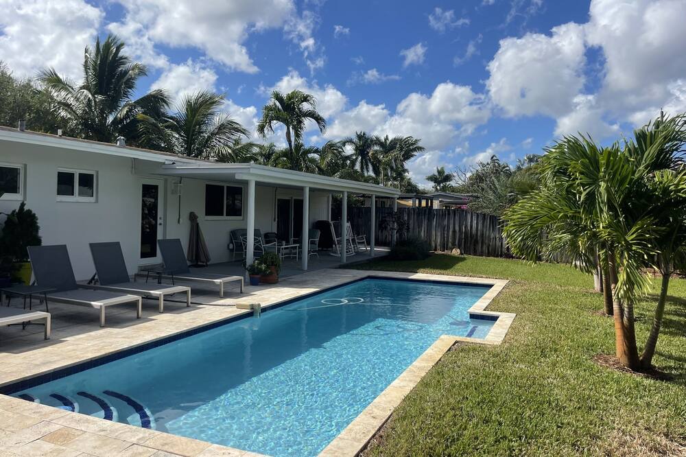 Photo of Outdoor in Oakland Park