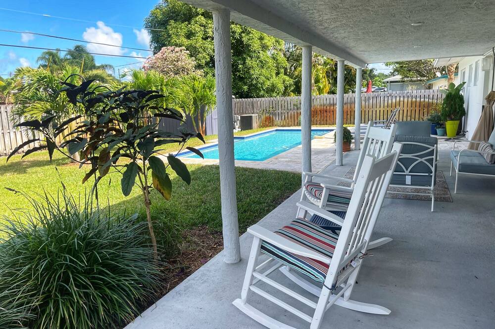 Photo of Outdoor in Oakland Park